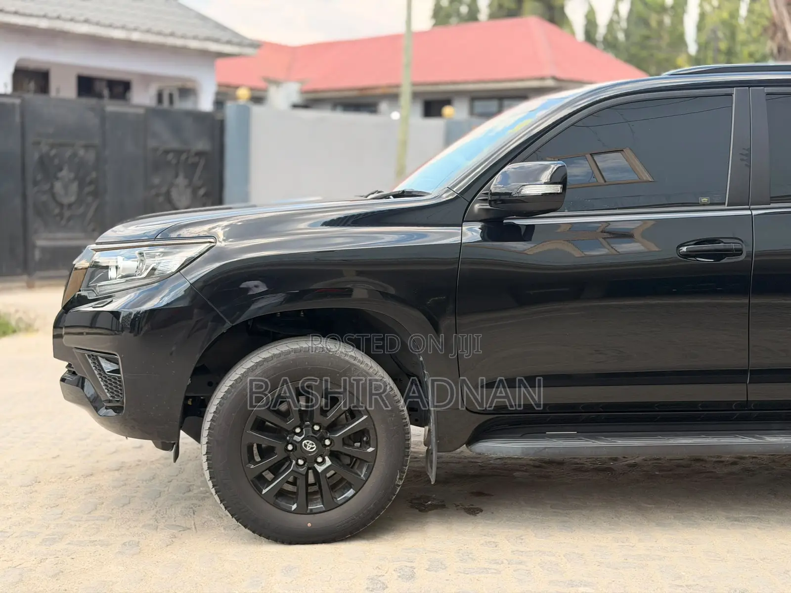 Toyota Land Cruiser Prado 2.7 2022 Matt Black