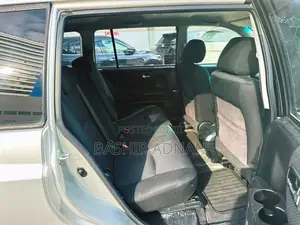 Toyota Kluger 2003 Silver
