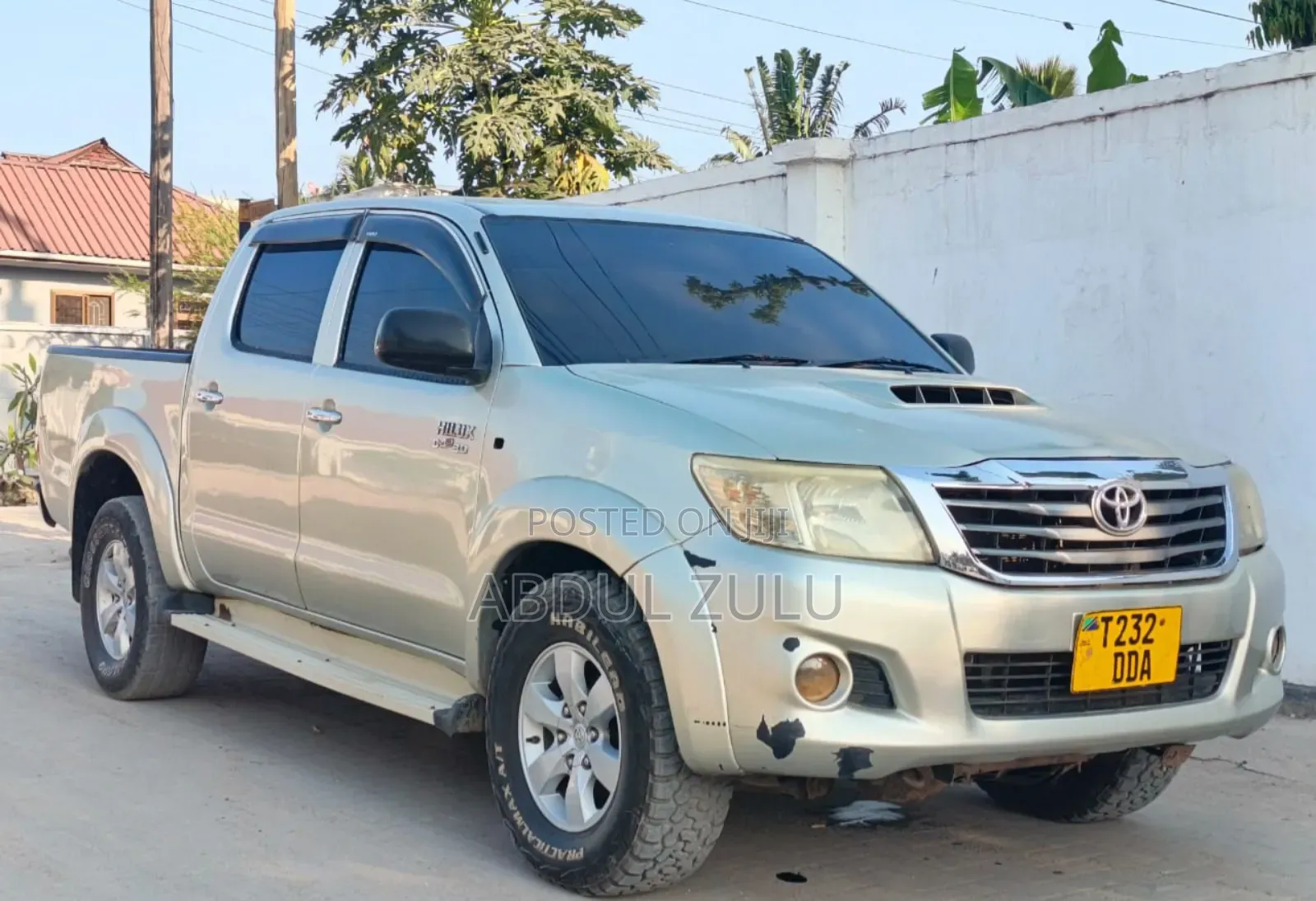 Toyota Hilux 2012 Silver