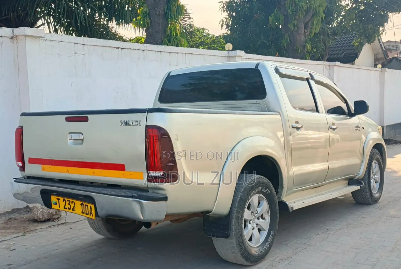 Toyota Hilux 2012 Silver