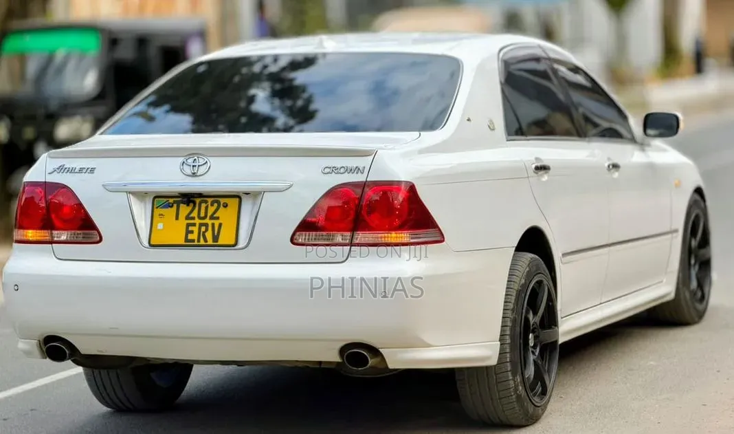 Toyota Crown 2007 White
