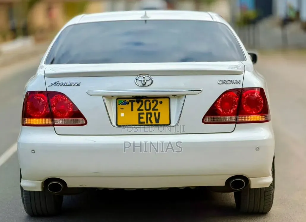 Toyota Crown 2007 White