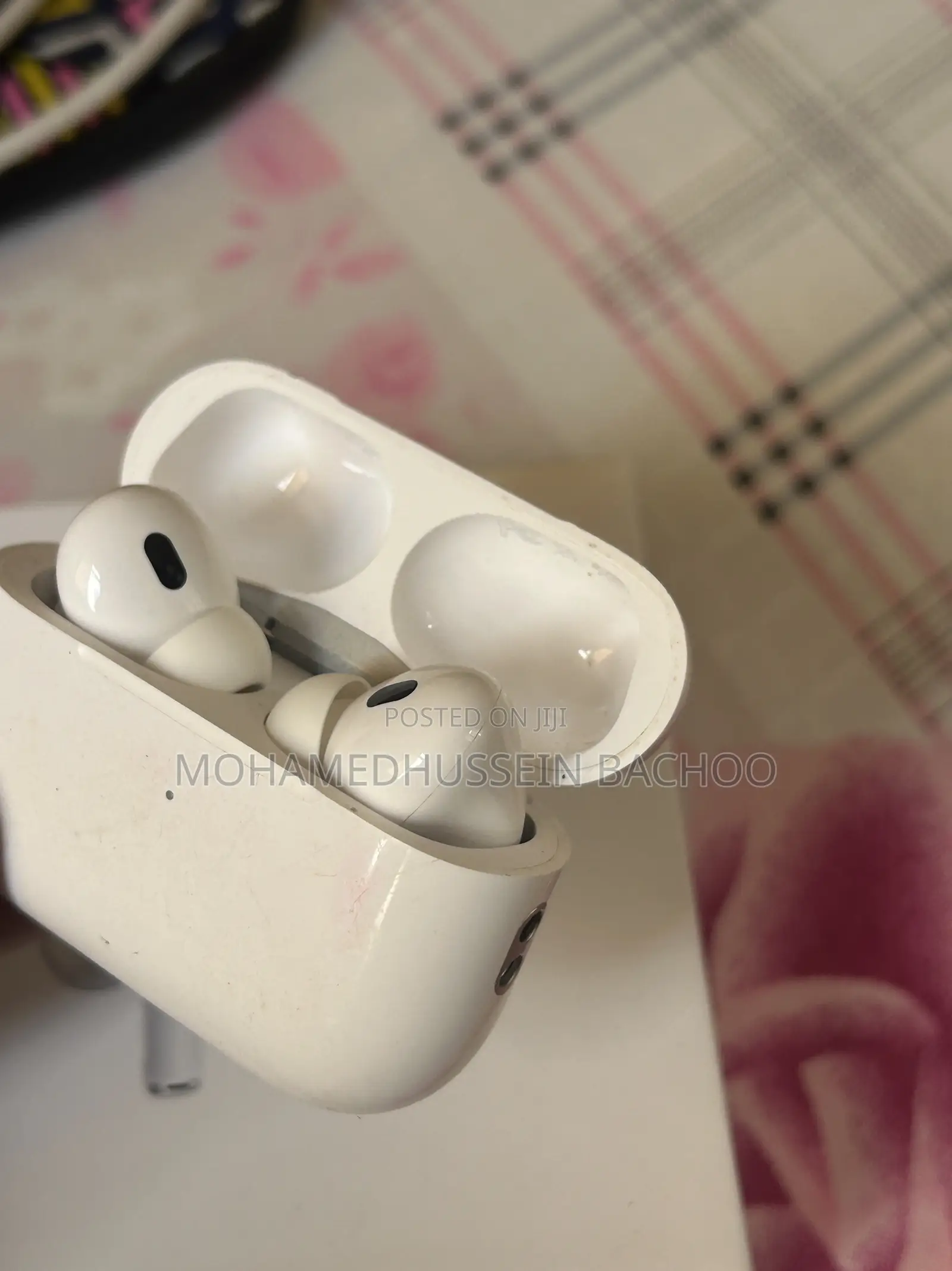 Used Copy Earbuds (Apple Pro 2)