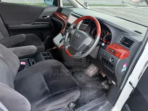 Toyota Vellfire 2010 White