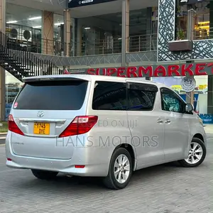 Toyota Alphard 2009 Silver