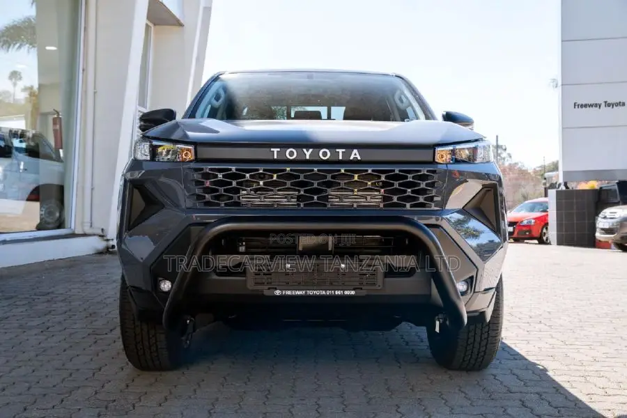 New Toyota Hilux SR (Diesel) 2026 Gray
