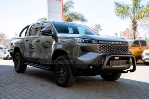 New Toyota Hilux SR (Diesel) 2026 Brown