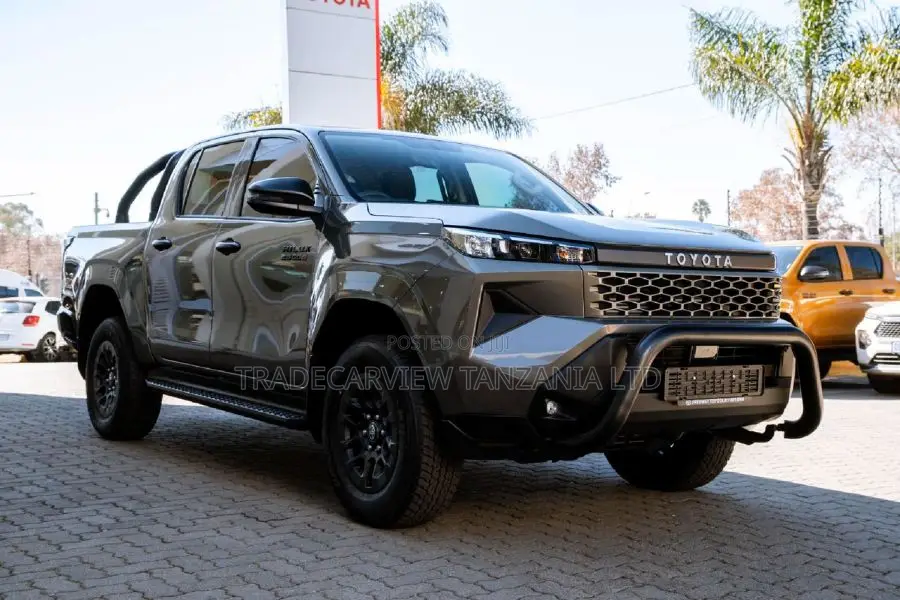 New Toyota Hilux SR (Diesel) 2026 Brown