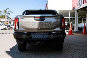 New Toyota Hilux SR (Diesel) 2026 Brown
