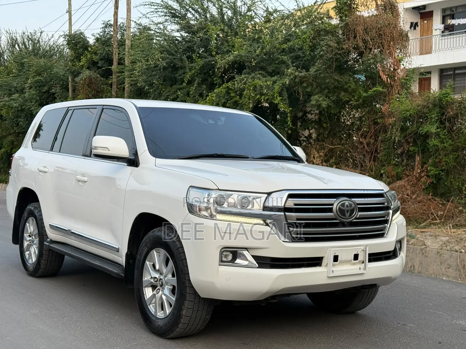 Toyota Land Cruiser 4.6 V8 VXR 2016 White