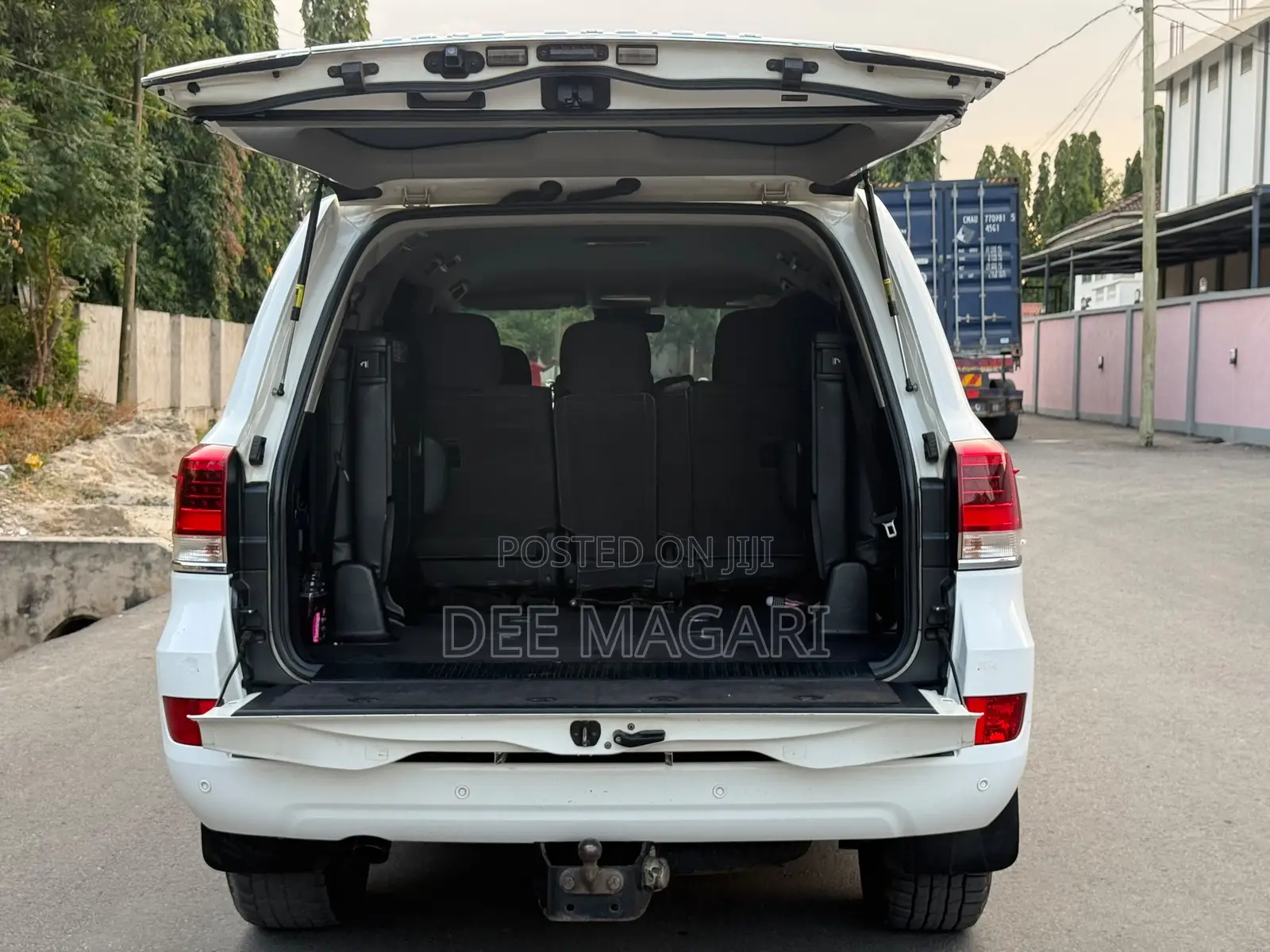 Toyota Land Cruiser 4.6 V8 VXR 2016 White