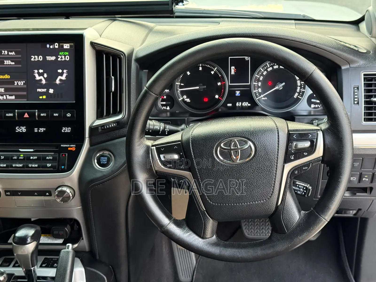 Toyota Land Cruiser 4.6 V8 VXR 2016 White