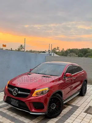 Mercedes-Benz GLE-Class 2018 Red