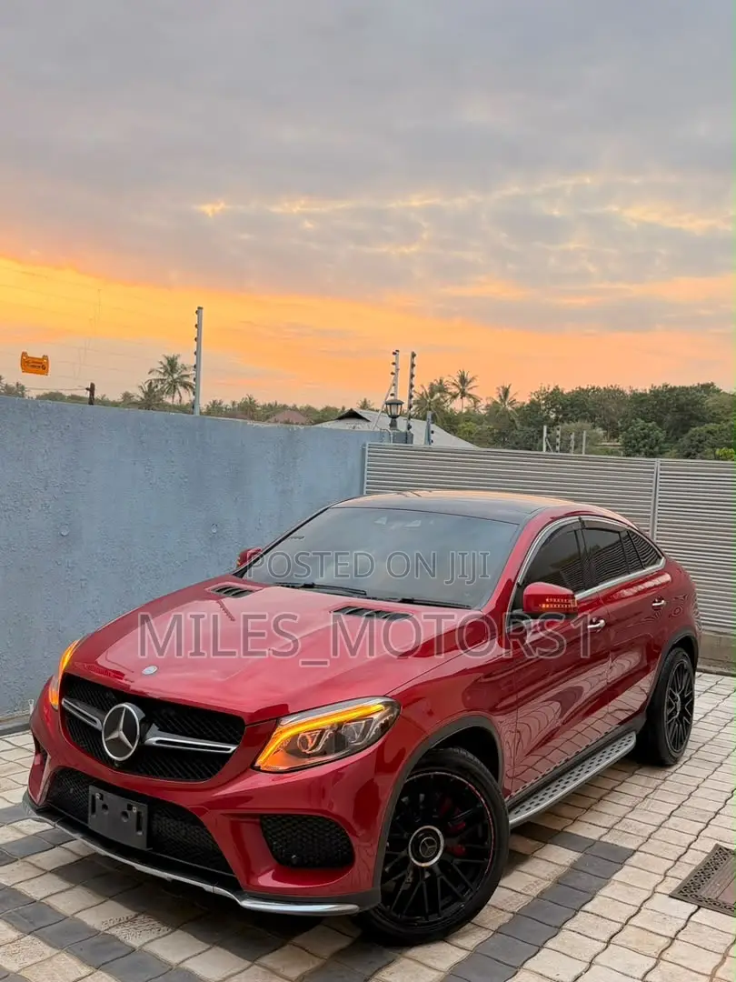 Mercedes-Benz GLE-Class 2018 Red
