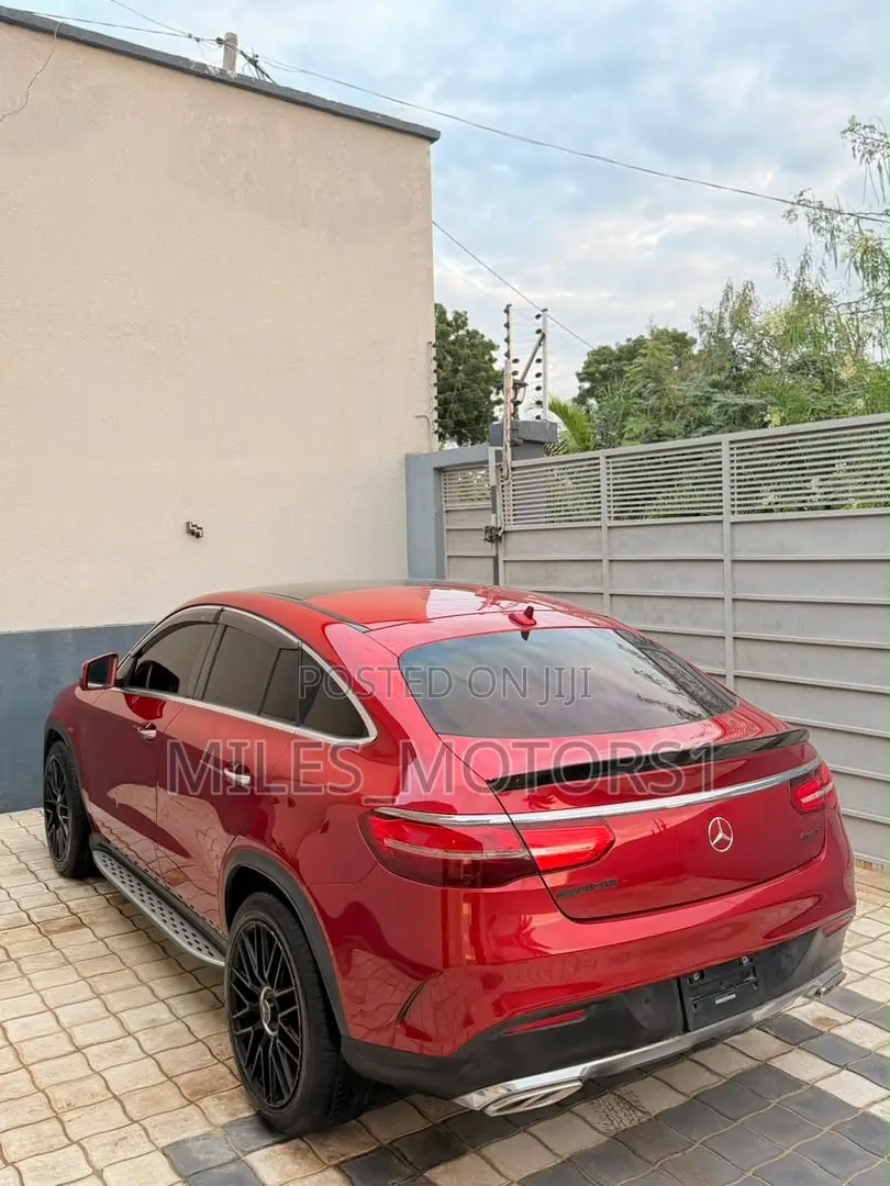 Mercedes-Benz GLE-Class 2018 Red