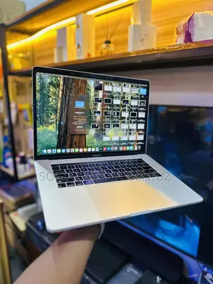 Laptop Apple MacBook Pro 2018 16GB Intel Core i7 SSD 512GB