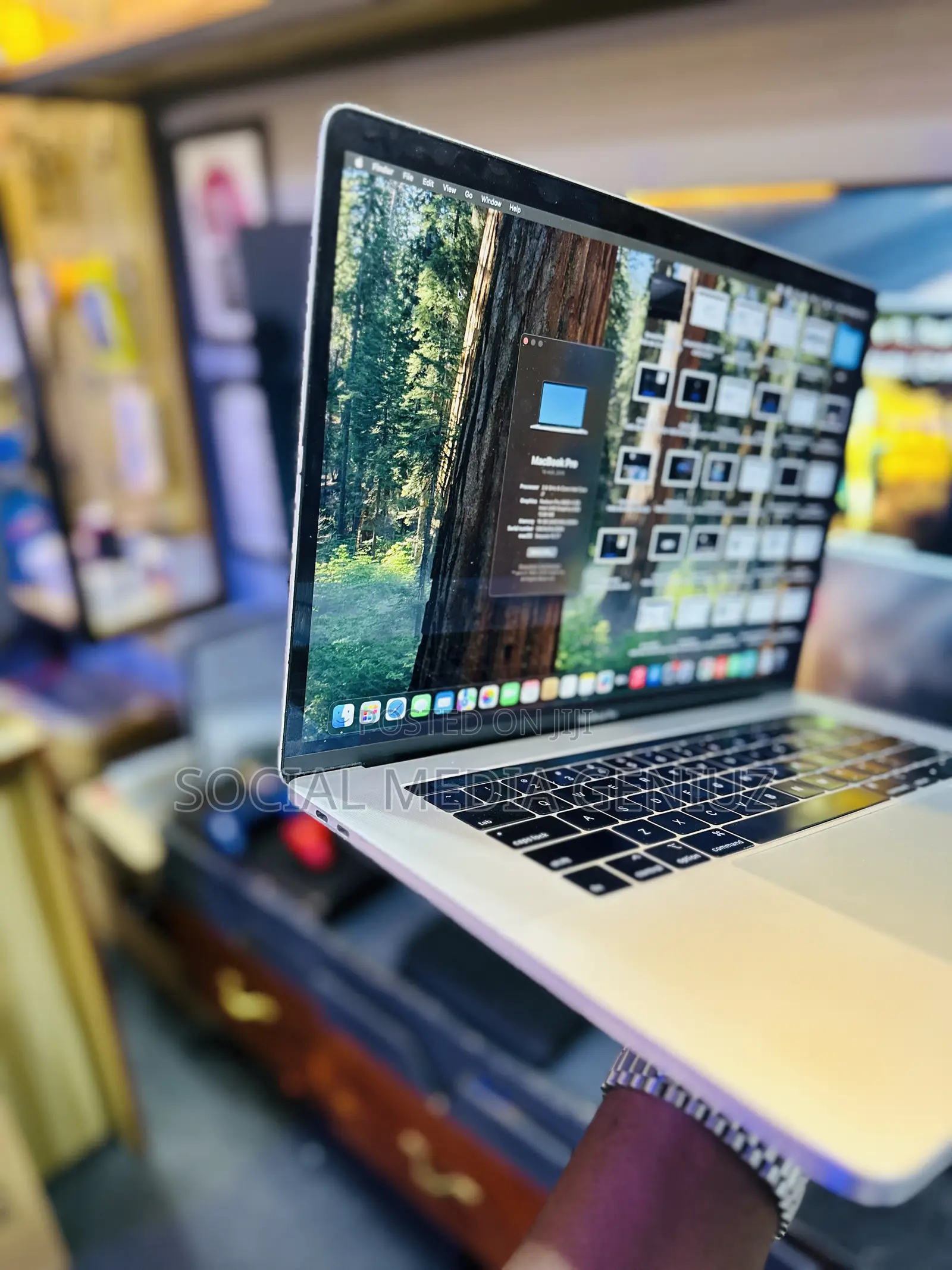 Laptop Apple MacBook Pro 2018 16GB Intel Core i7 SSD 512GB