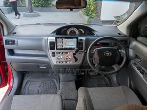 Toyota Raum 2005 Red