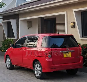 Toyota Raum 2005 Red