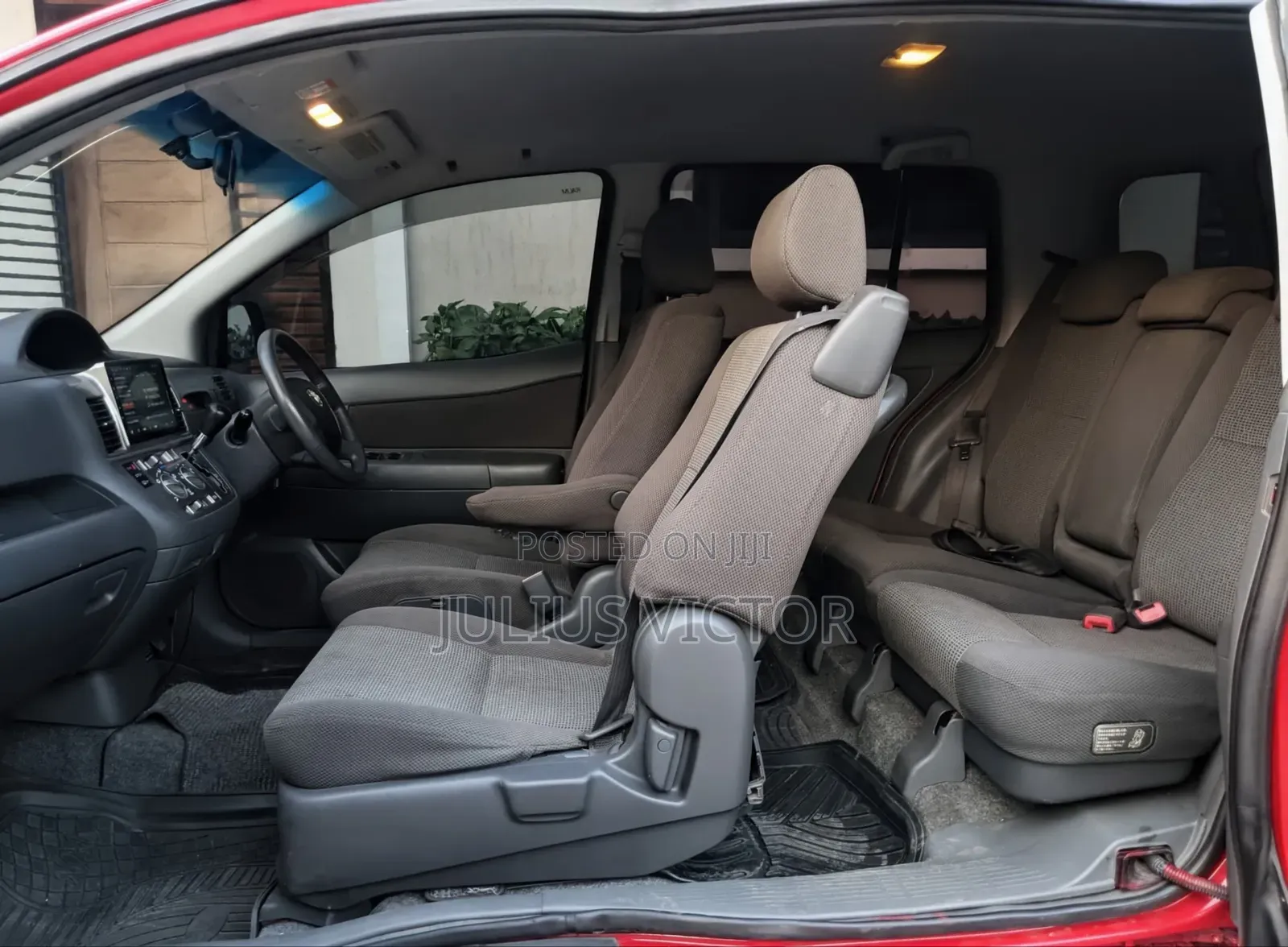 Toyota Raum 2005 Red