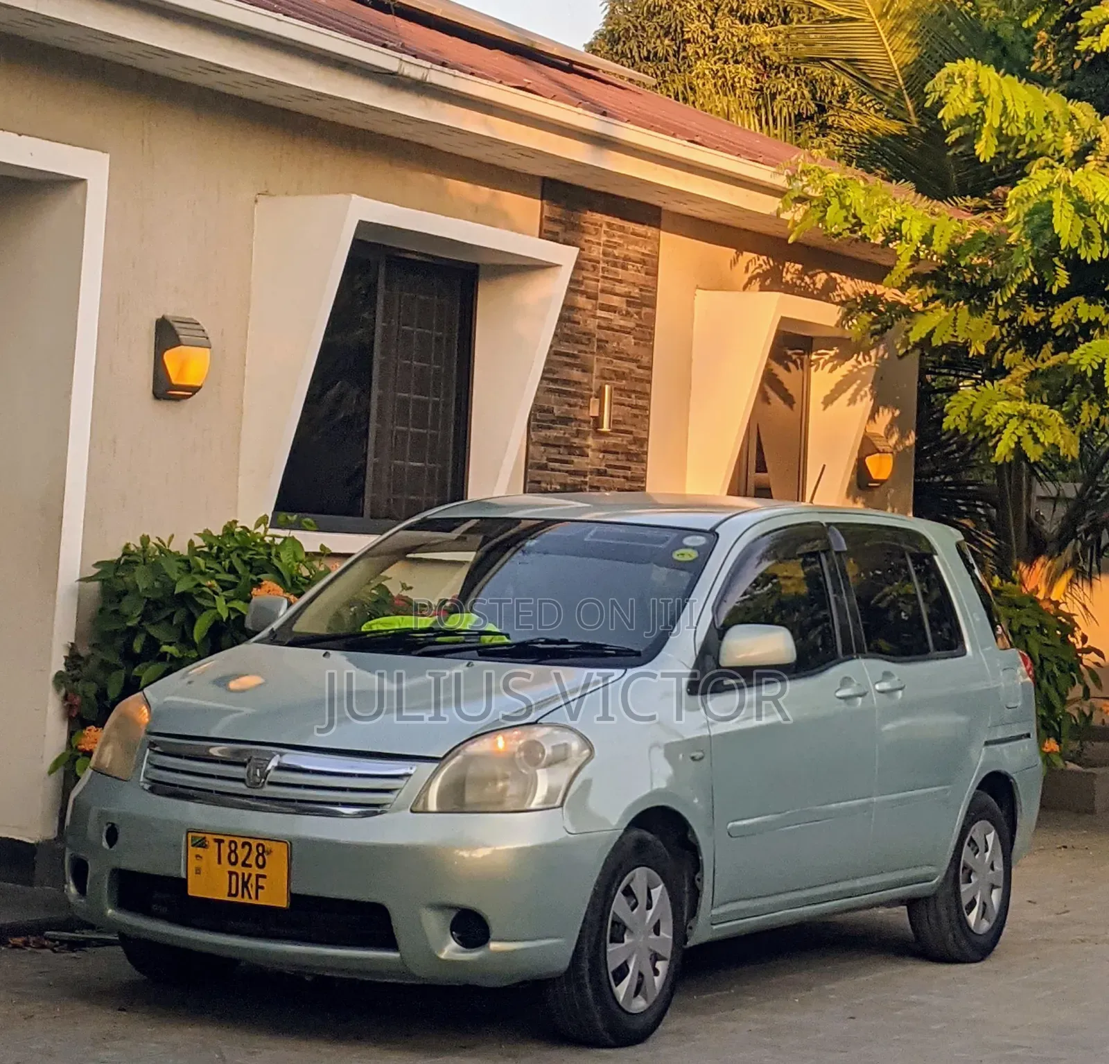 Toyota Raum 2005 Gray