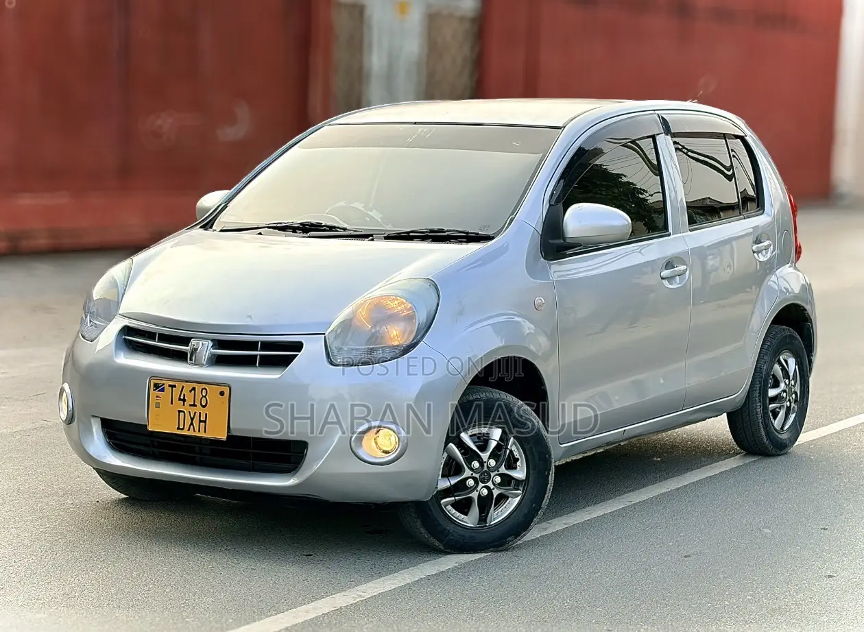 Toyota Passo 1.0 AWD 2011 Silver