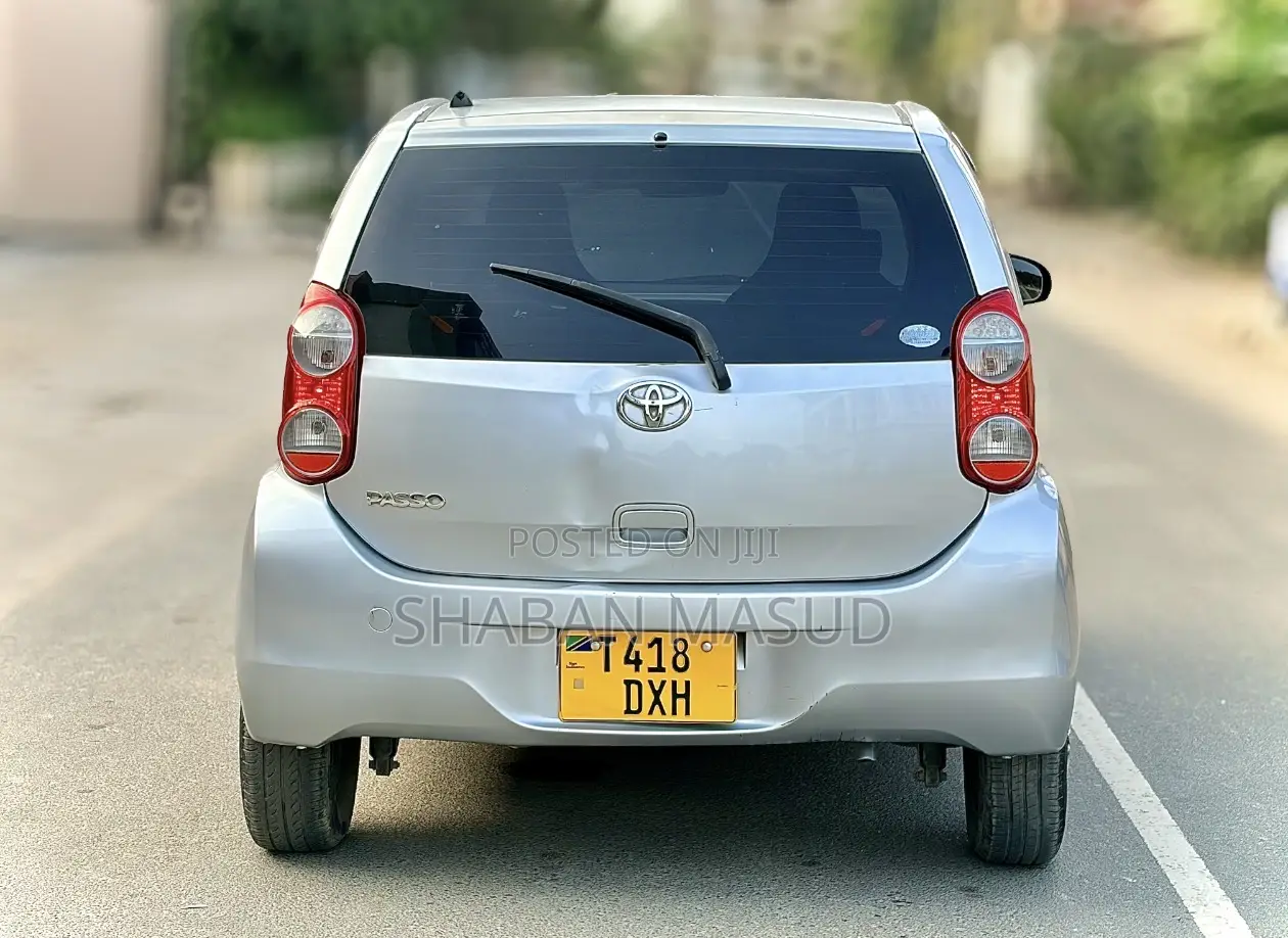 Toyota Passo 1.0 AWD 2011 Silver