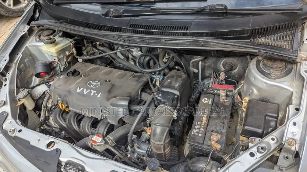 Toyota IST 2006 Silver