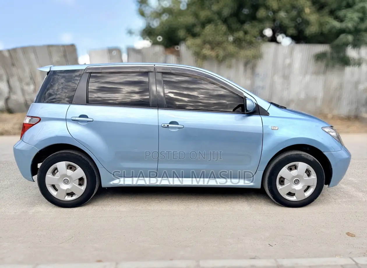 Toyota IST 2007 Blue