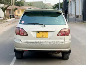 Toyota Harrier 2.2 16V 2003 Beige