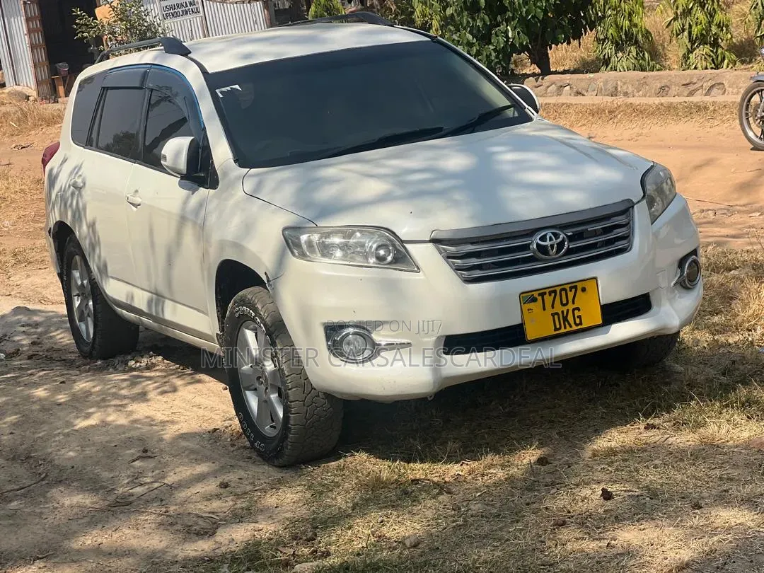 Toyota Vanguard 2009 White
