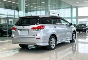 Toyota Wish 2011 Silver