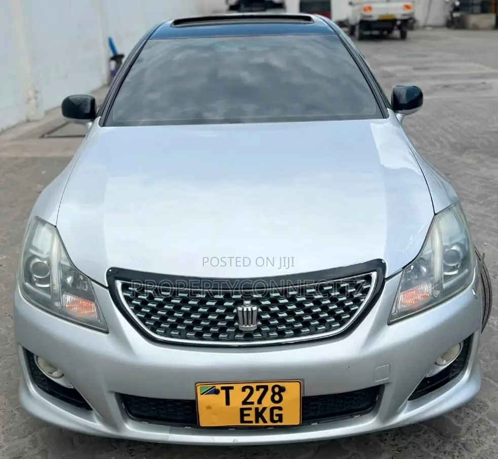 Toyota Crown 2009 Silver