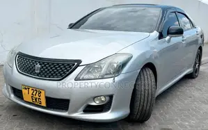 Toyota Crown 2009 Silver