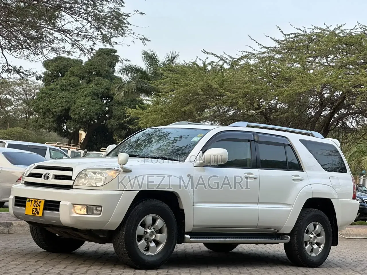 Toyota Hilux Surf 2004 White