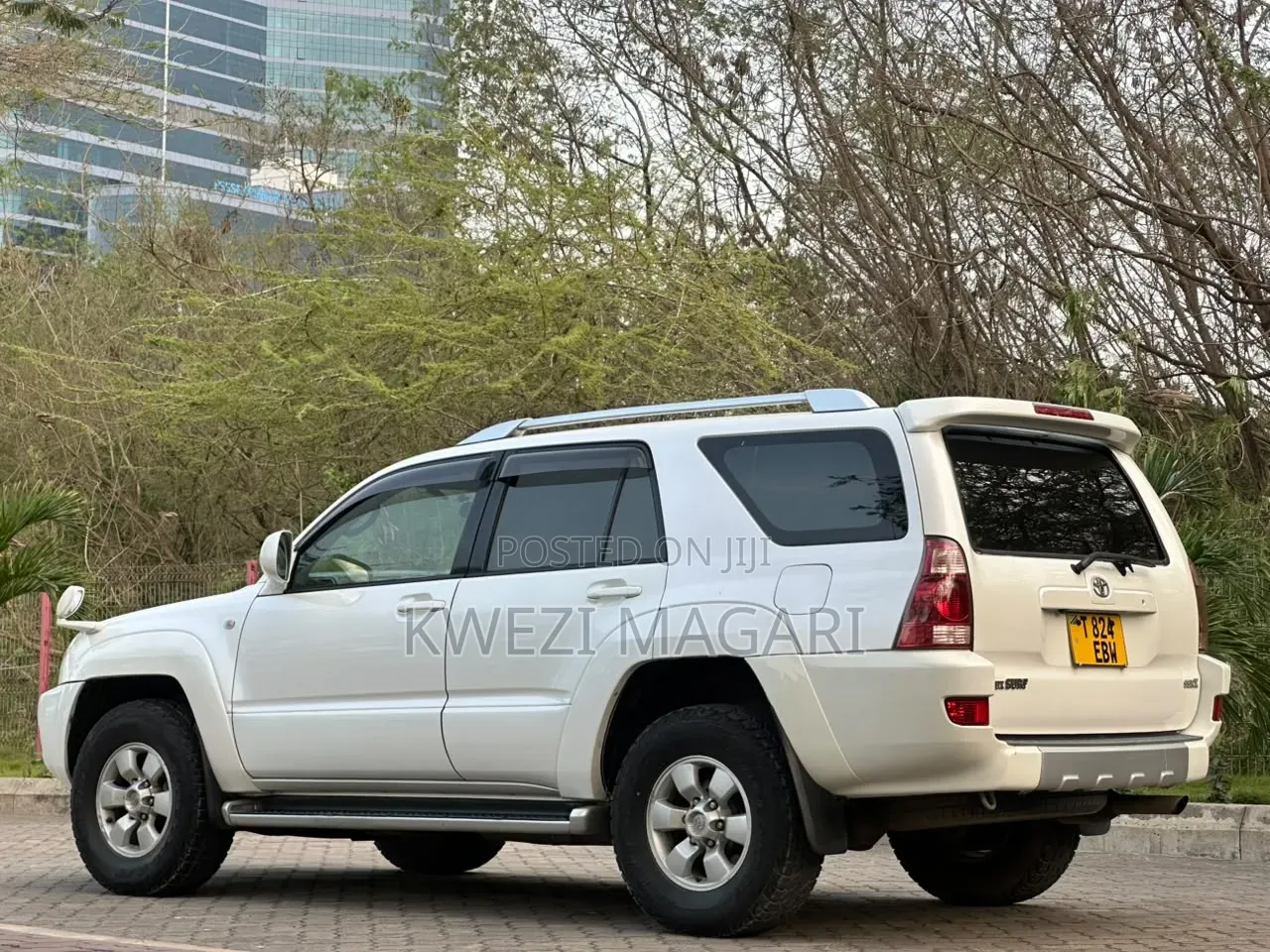 Toyota Hilux Surf 2004 White