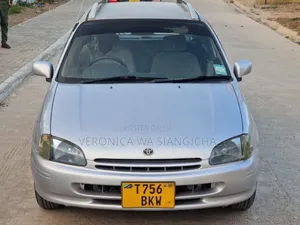 Toyota Starlet 1999 Silver