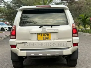 Toyota Hilux Surf 2004 White