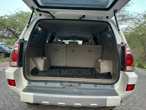 Toyota Hilux Surf 2004 White