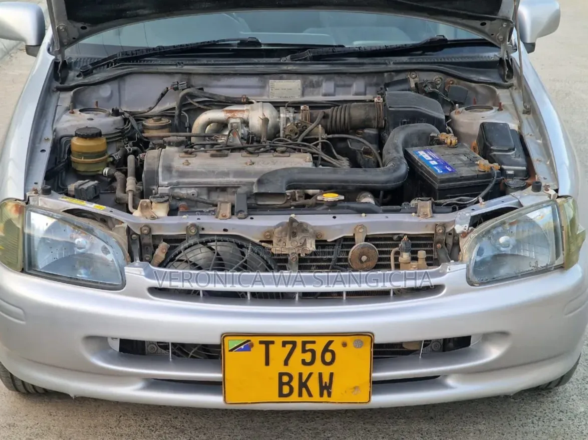 Toyota Starlet 1999 Silver