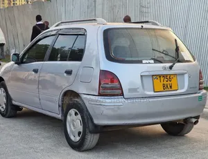 Toyota Starlet 1999 Silver