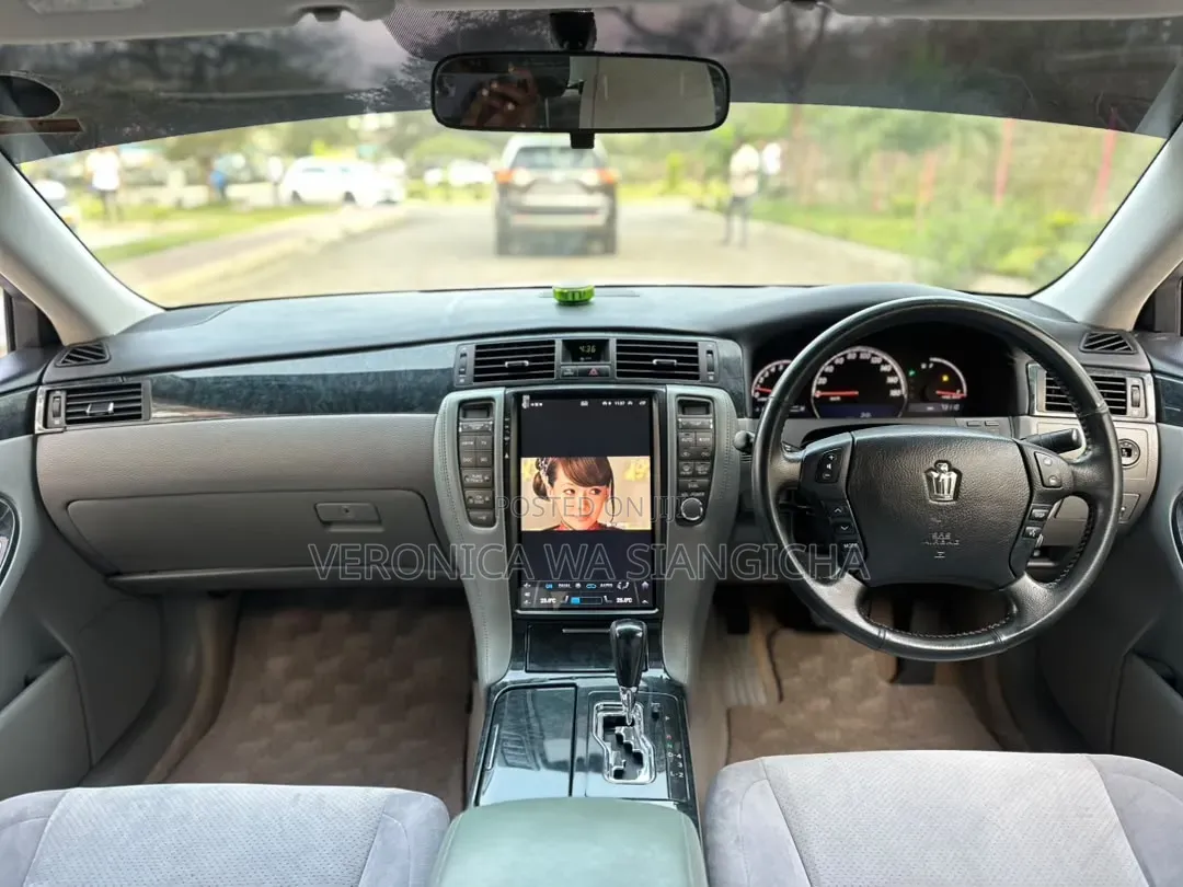 Toyota Crown 2006