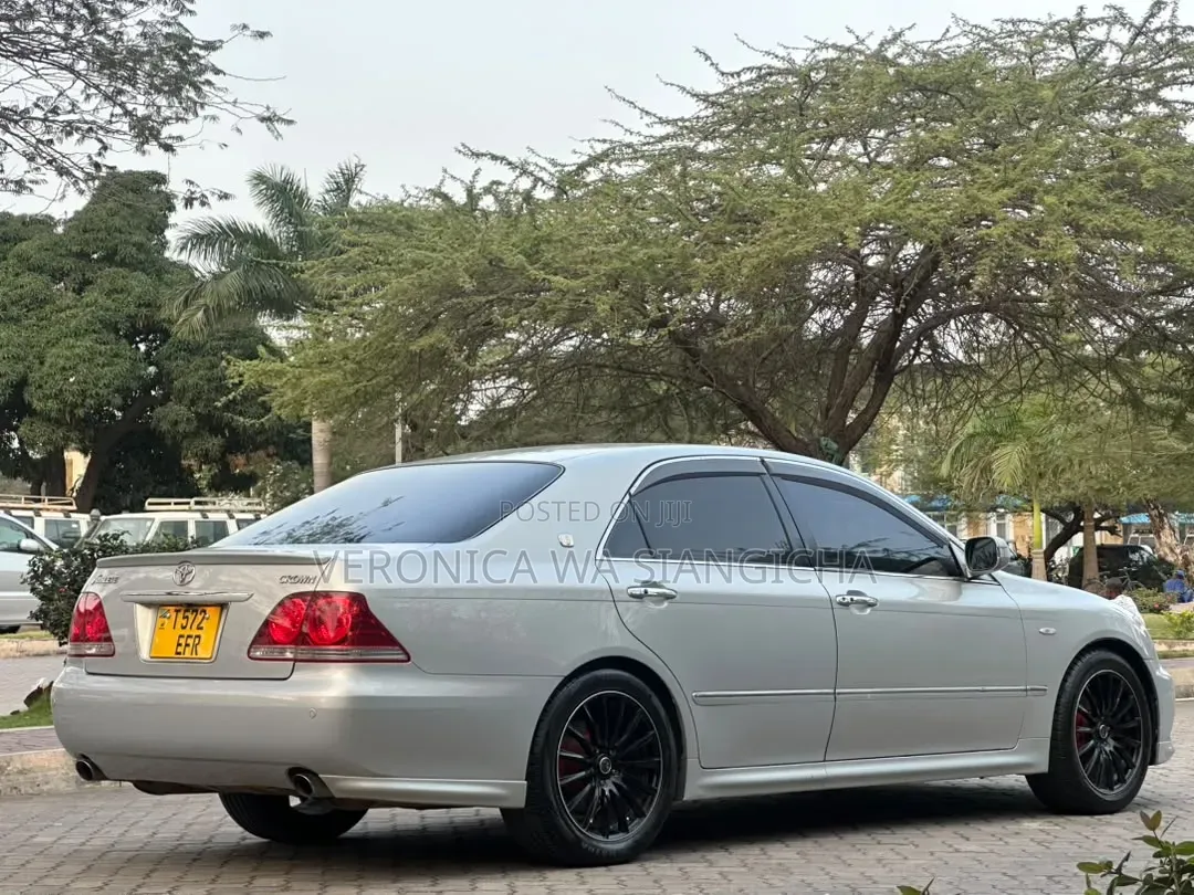Toyota Crown 2006