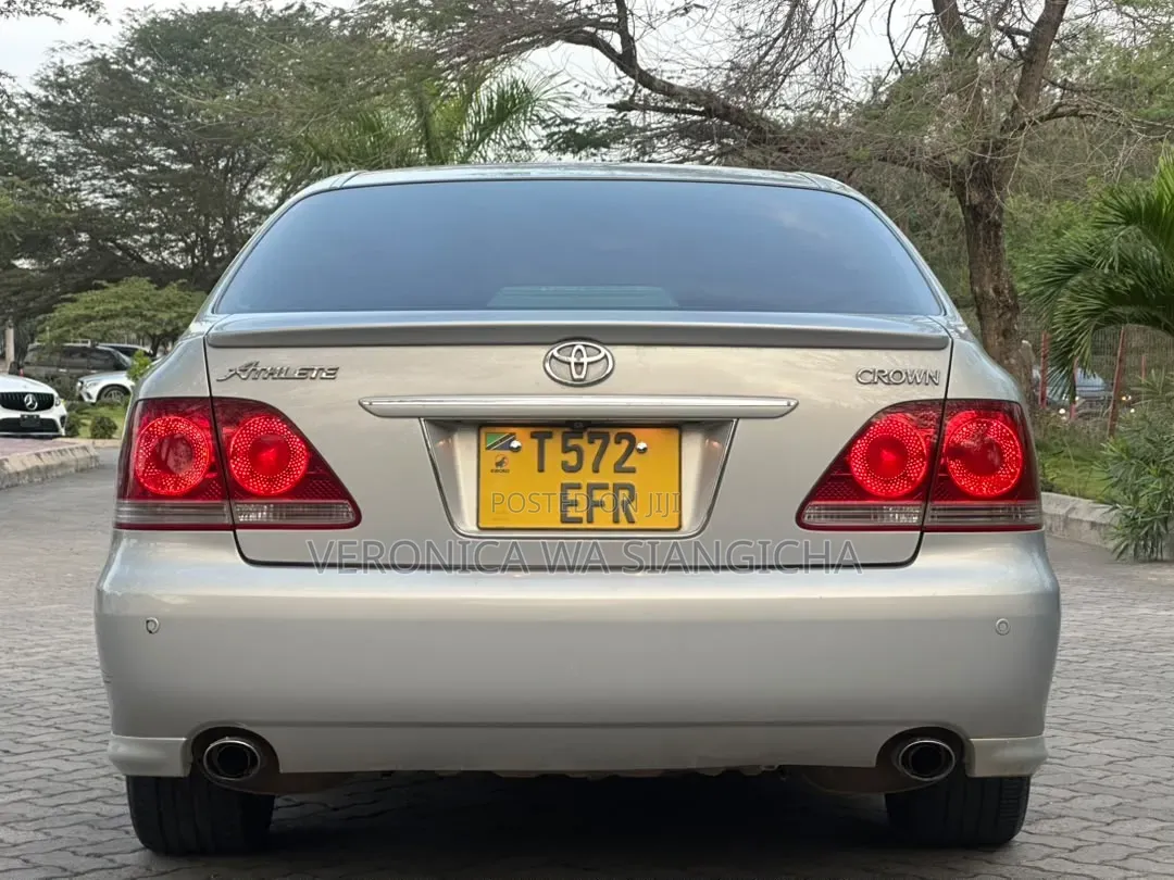 Toyota Crown 2006