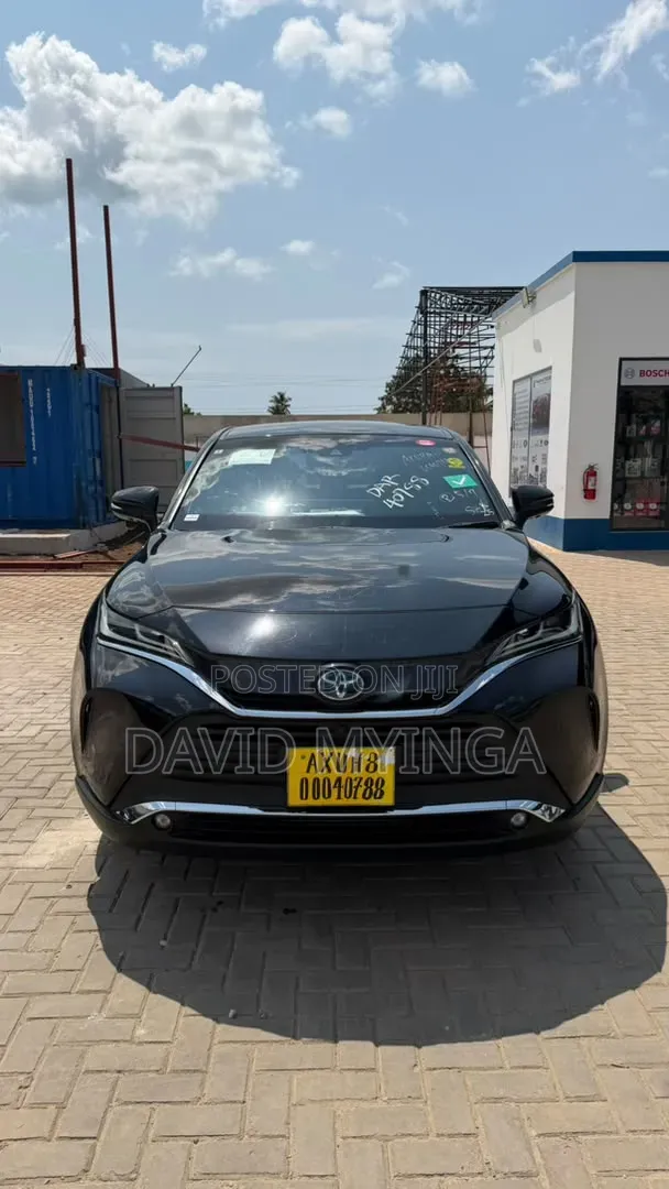 Toyota Harrier 2022 Black