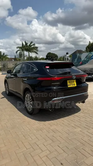 Toyota Harrier 2022 Black