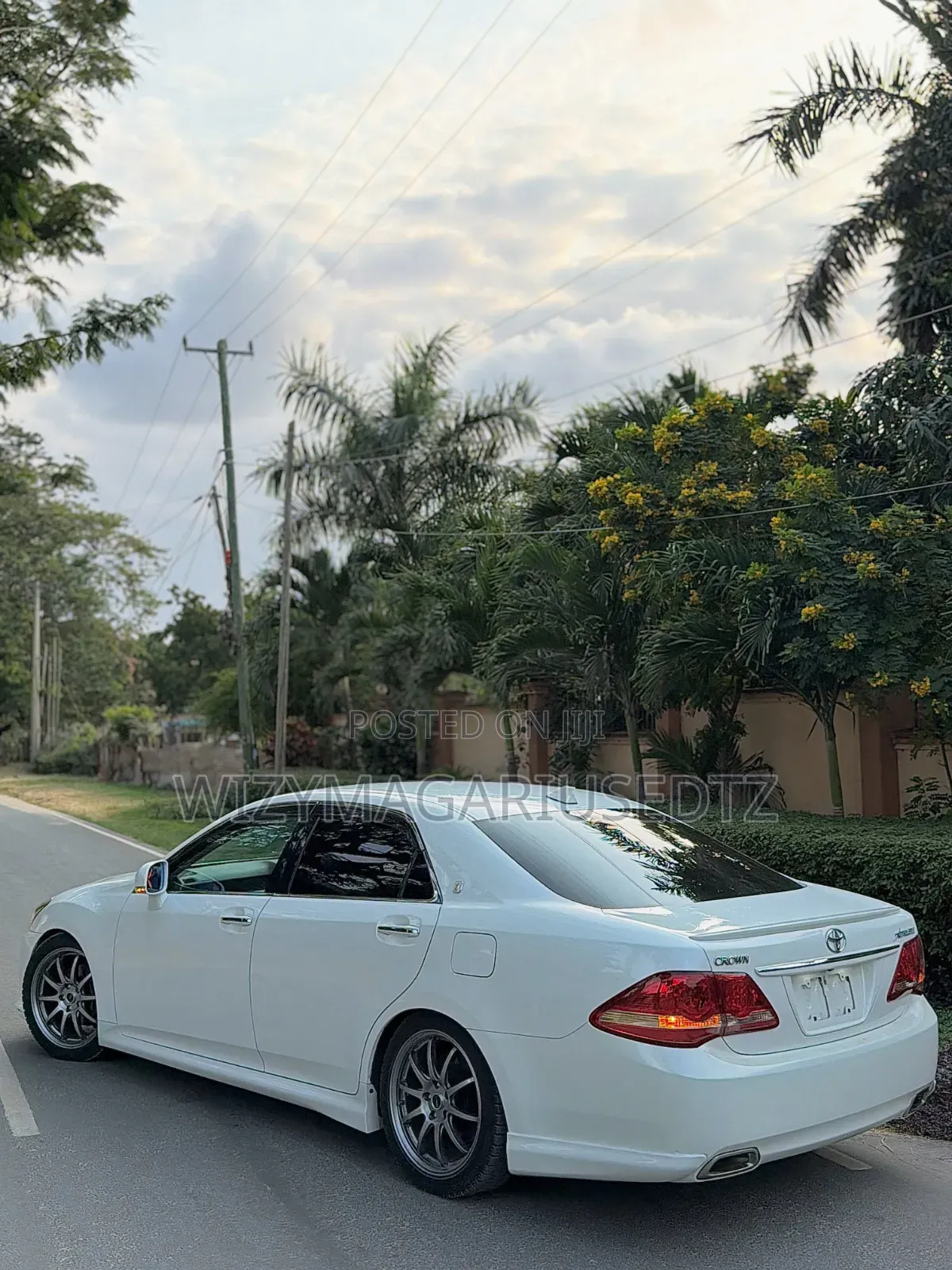 Toyota Crown 2009 White