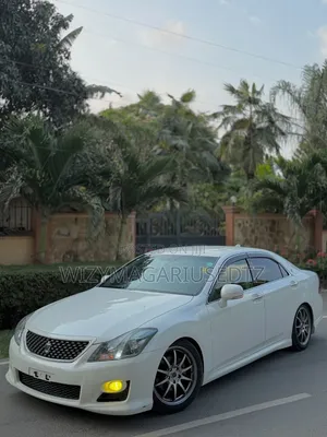 Toyota Crown 2009 White