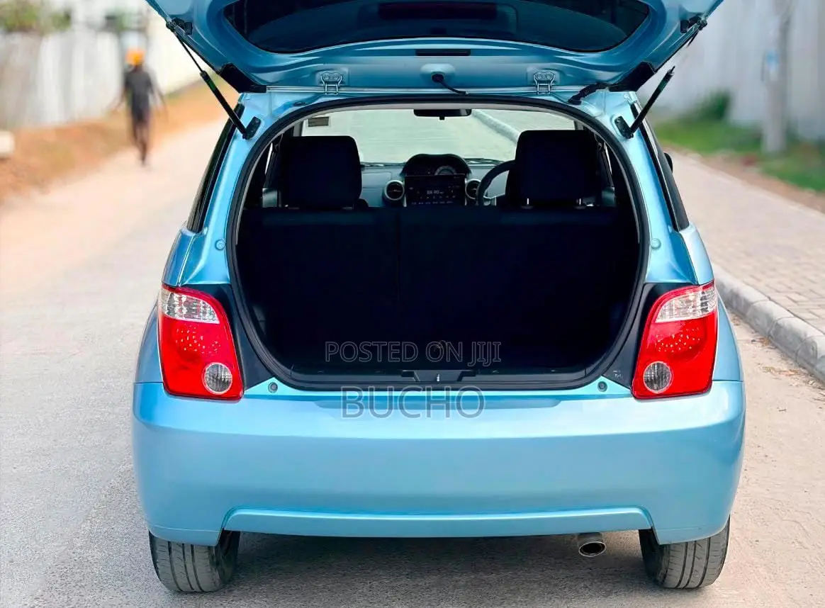 Toyota IST 2006 Blue