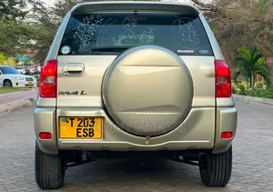 Toyota RAV4 Automatic 2003 Gold
